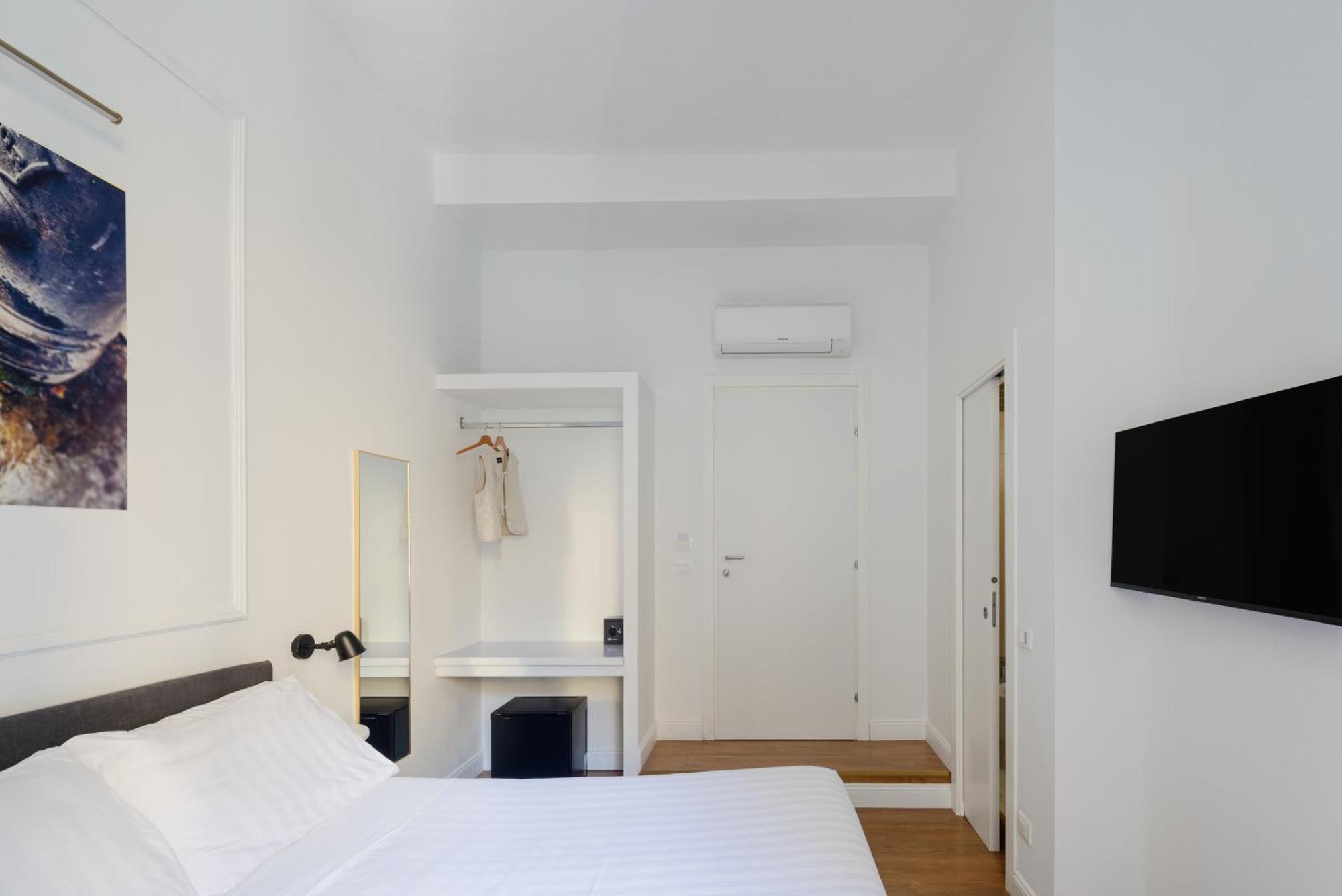 Suites By Chloe — Photos 1